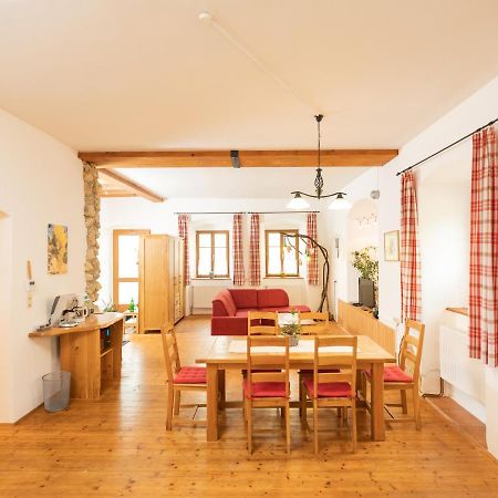 Ferienwohnung Zum Kapuziner Poysdorf Exterior foto